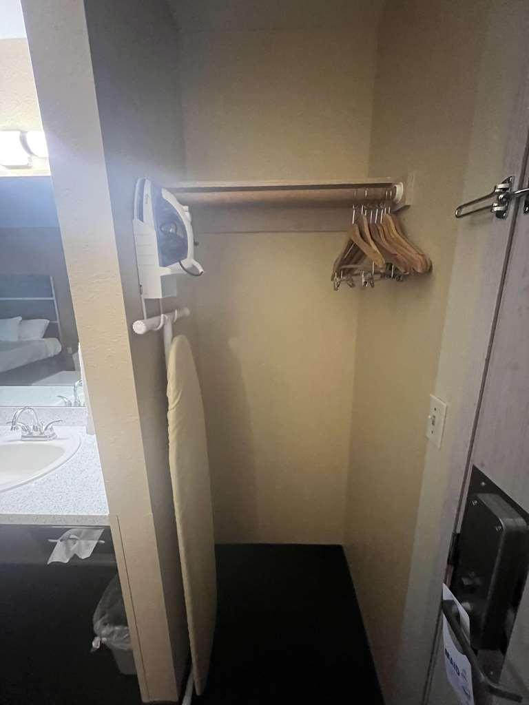 Surestay Hotel By Best Western Wells Room photo