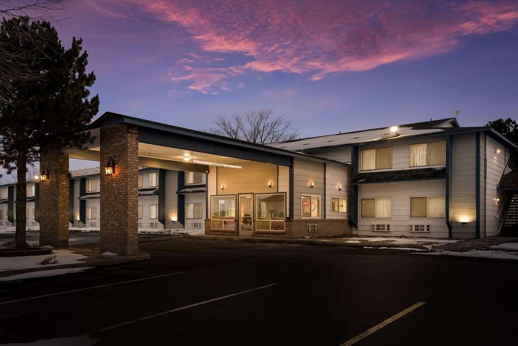 Surestay Hotel By Best Western Wells Exterior photo